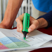 Zvýrazňovač STABILO BOSS ORIGINAL svetlofialový