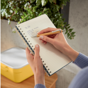 Blok poznámkový linajkový s pútkom Leitz Cosy B5 zamatový šedý